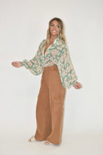Load image into Gallery viewer, Green Floral Blouse
