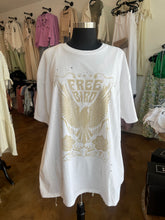 Load image into Gallery viewer, Free Bird Oversized Graphic Tee
