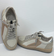 Load image into Gallery viewer, Shu Shop Salma Sneakers Gold

