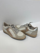 Load image into Gallery viewer, Shu Shop Salma Sneakers Gold
