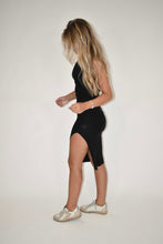 Load image into Gallery viewer, Black Ribbed Midi Dress
