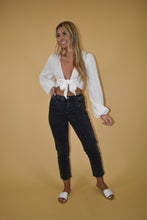 Load image into Gallery viewer, White Front Tie Crop Top
