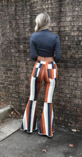 Load image into Gallery viewer, Cropped Turtle Neck
