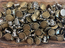 Load image into Gallery viewer, Jean Button Pin
