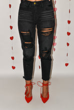 Load image into Gallery viewer, Black Distressed Mom Jeans
