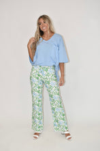 Load image into Gallery viewer, Green Floral Print Pants
