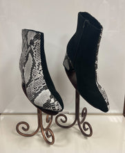 Load image into Gallery viewer, Snakeskin Booties
