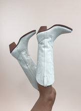 Load image into Gallery viewer, Matisse White Agency Western Boots
