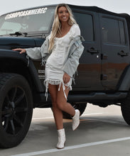 Load image into Gallery viewer, Lace Detail Cropped Denim Jacket
