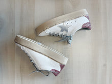 Load image into Gallery viewer, SHU SHOP Reba Pink Sneakers
