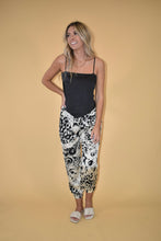 Load image into Gallery viewer, Cream Patterned Satin Joggers
