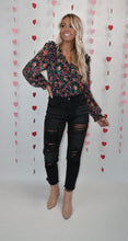 Load image into Gallery viewer, Black Distressed Mom Jeans
