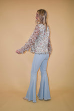 Load image into Gallery viewer, Ivory Tiered Sleeve Blouse

