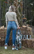Load image into Gallery viewer, Long Sleeve Square Neck Crop Top
