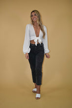Load image into Gallery viewer, White Front Tie Crop Top

