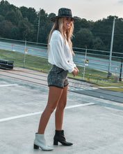 Load image into Gallery viewer, Woven Tweed Shorts
